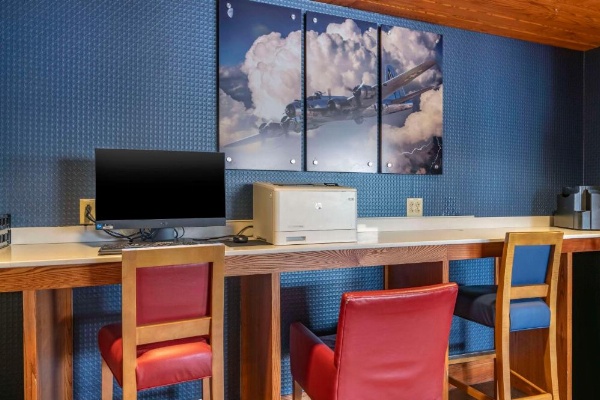 Bangor Aviator Hotel, Best Western Premier Collection image 10