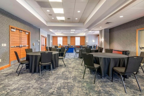 Bangor Aviator Hotel, Best Western Premier Collection image 15