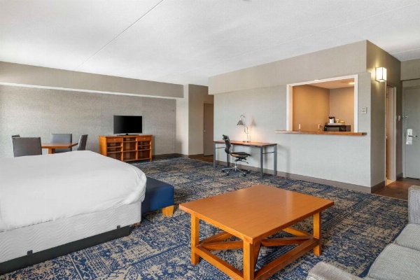 Bangor Aviator Hotel, Best Western Premier Collection image 16